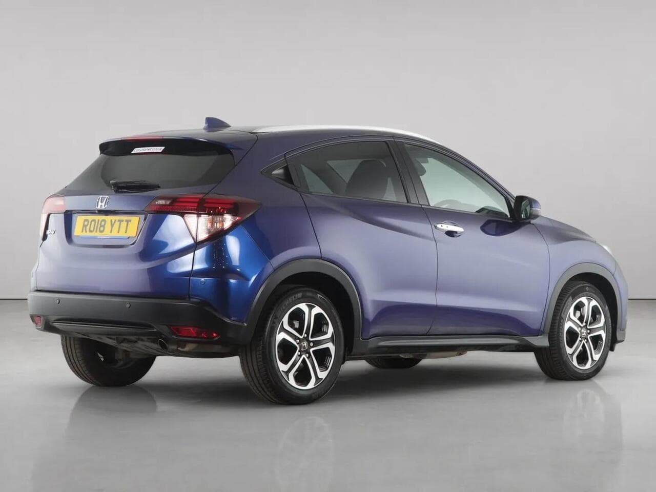 Honda HR-V thumbnail Rear Right