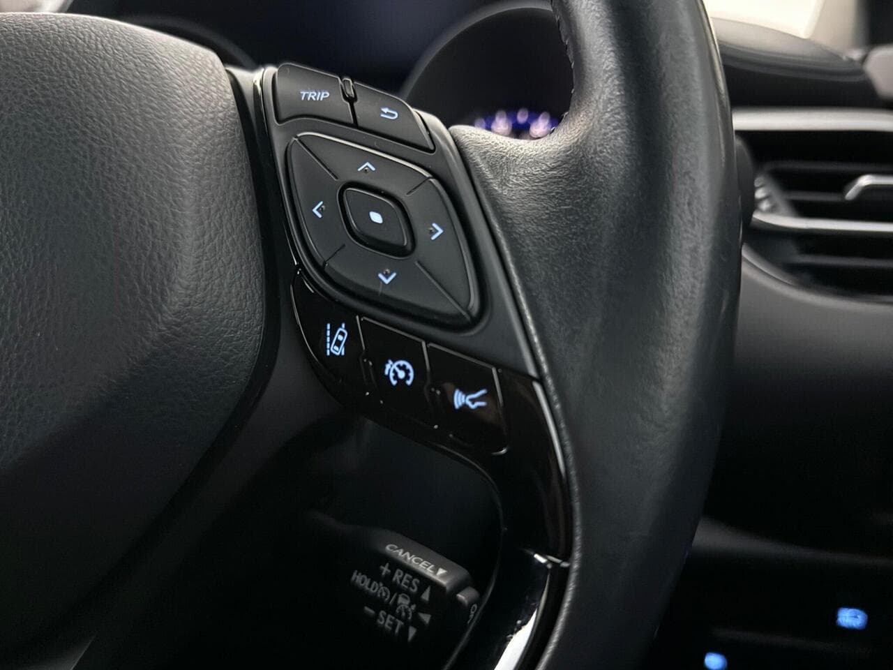 Toyota C-HR thumbnail Misc Controls