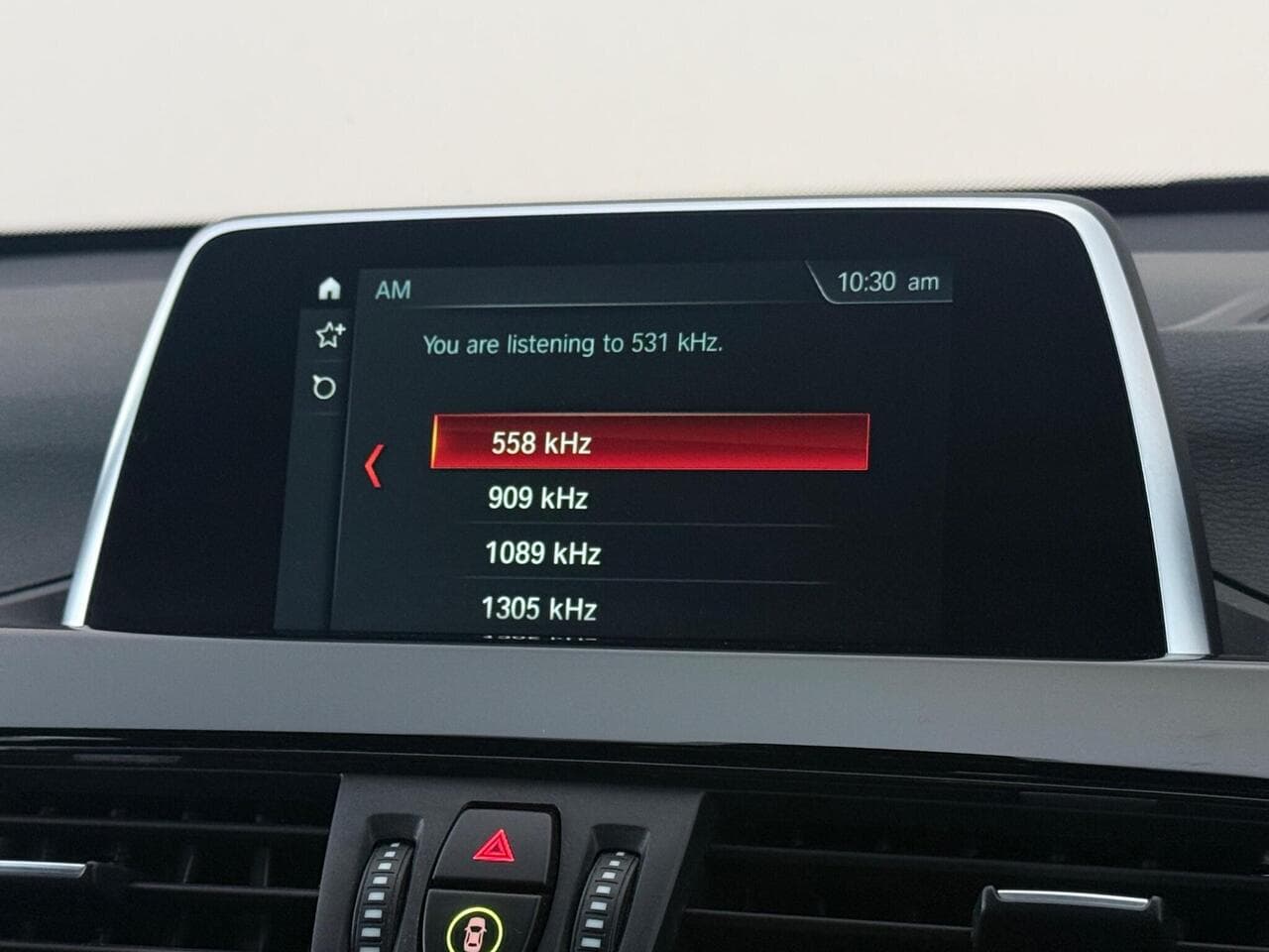 BMW X1 thumbnail Infotainment System