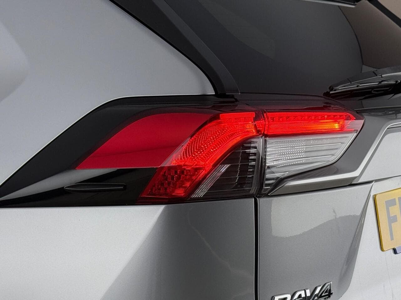 Toyota RAV4 thumbnail Lights Rear