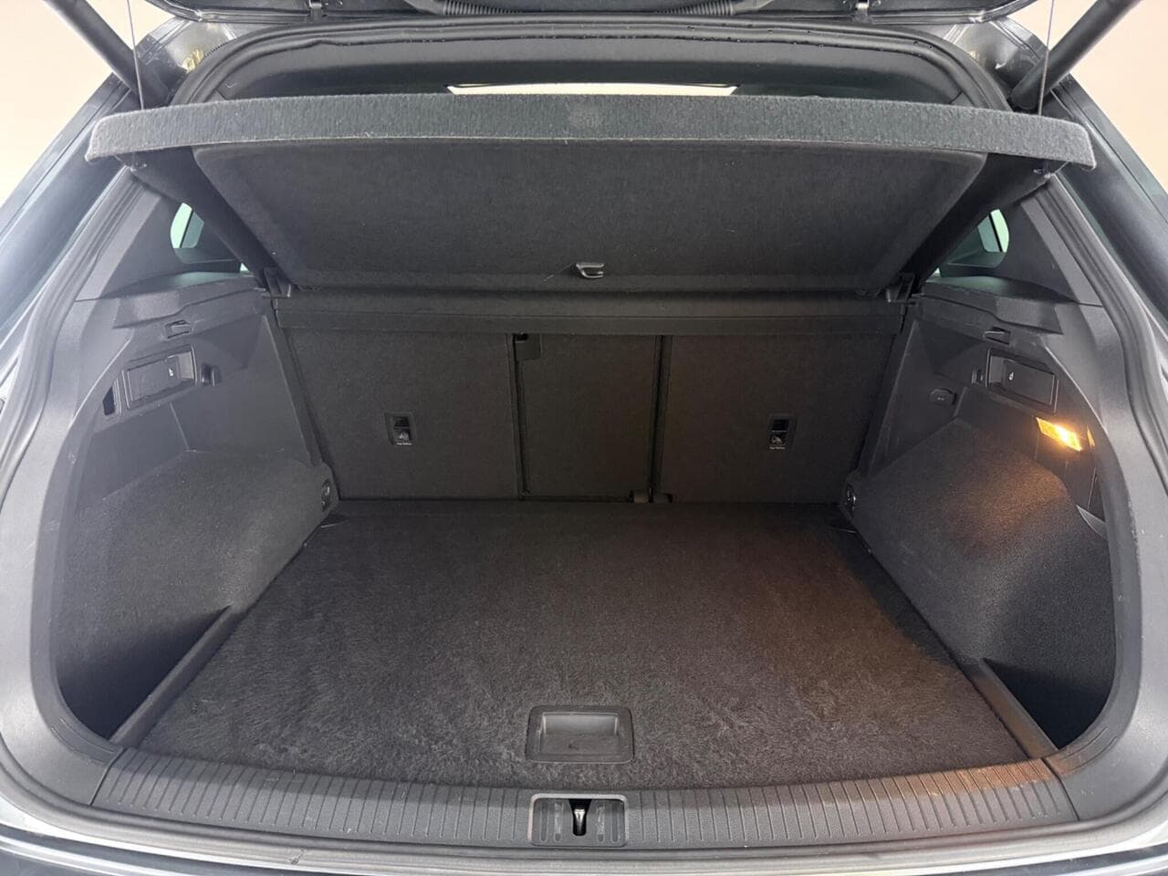 Volkswagen Tiguan thumbnail Boot