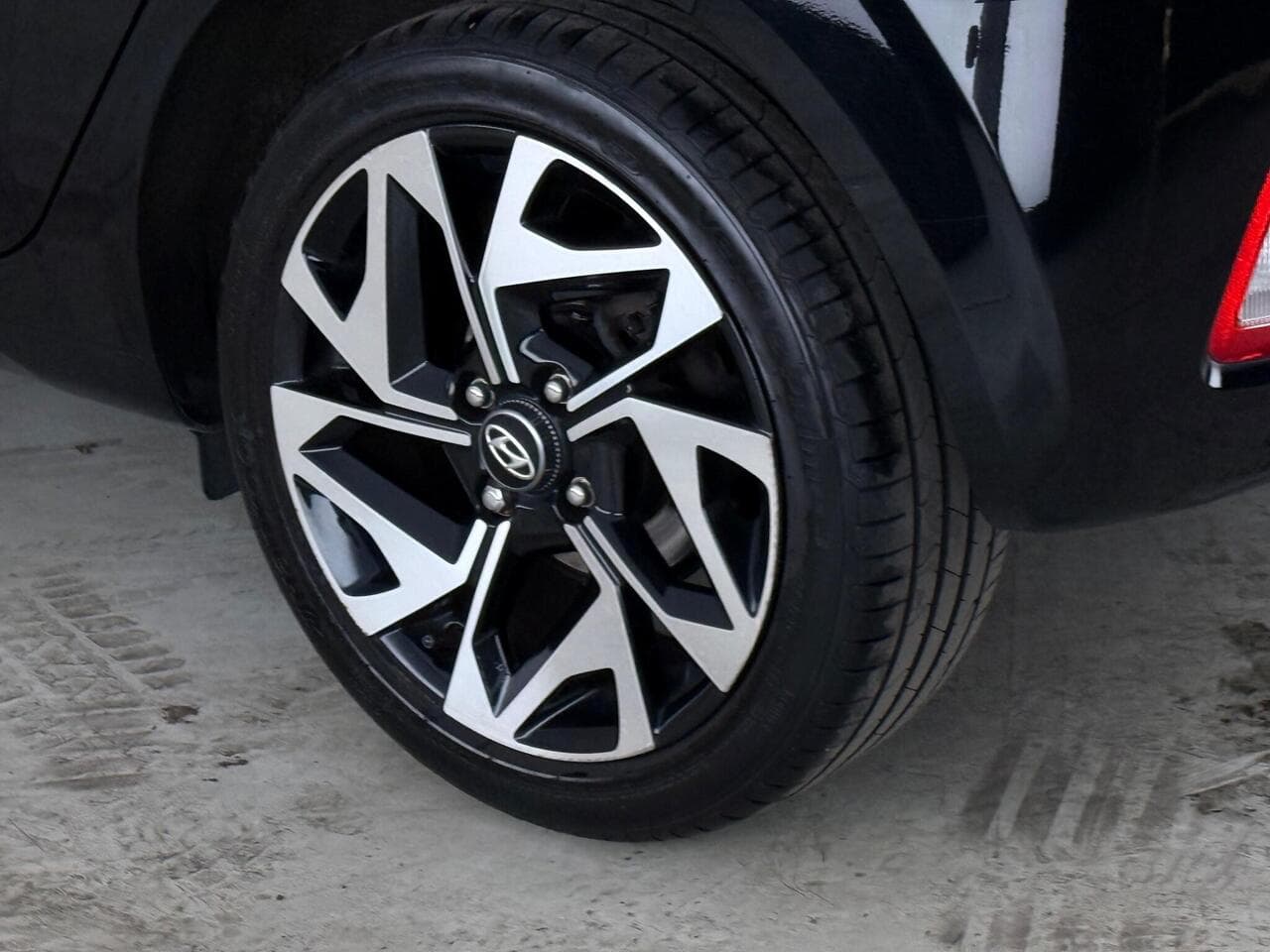 Hyundai i10 thumbnail Wheel