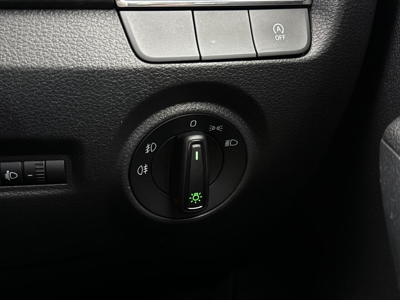 Skoda Fabia thumbnail Misc Controls