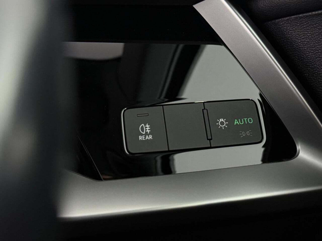 Audi A3 thumbnail Misc Controls