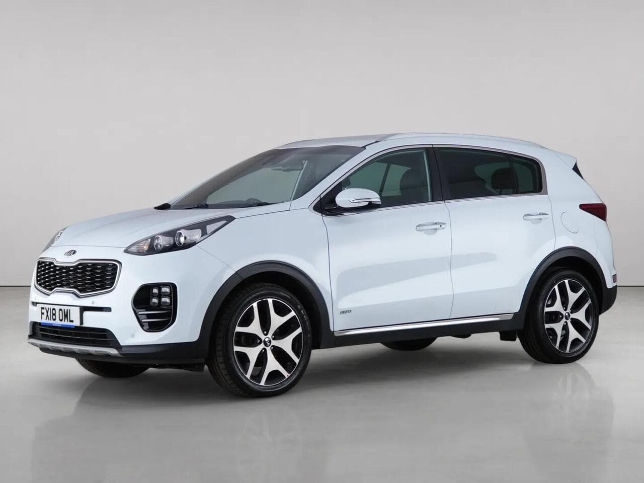Kia Sportage thumbnail Front Left