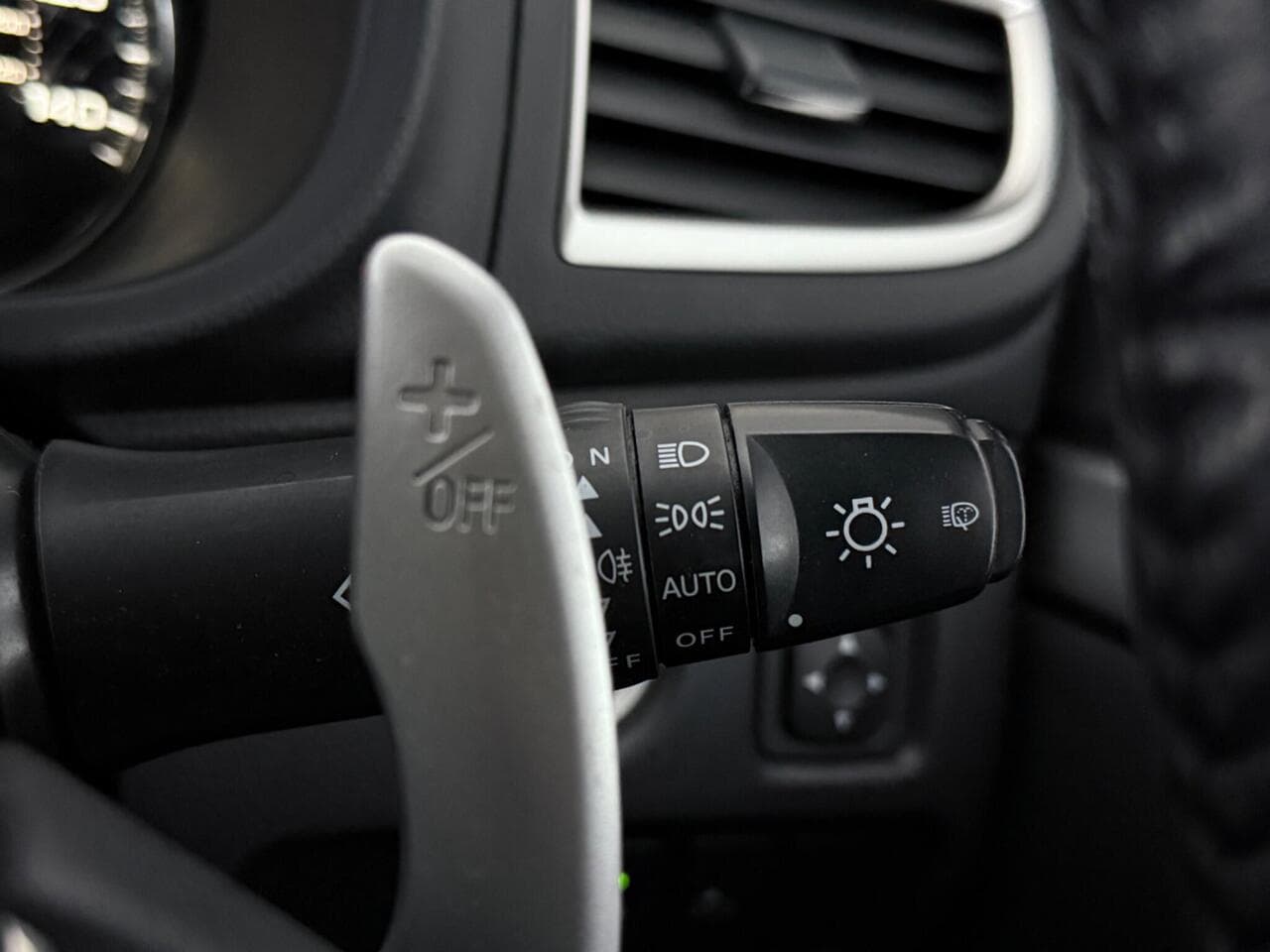 Mitsubishi Shogun Sport thumbnail Misc Controls