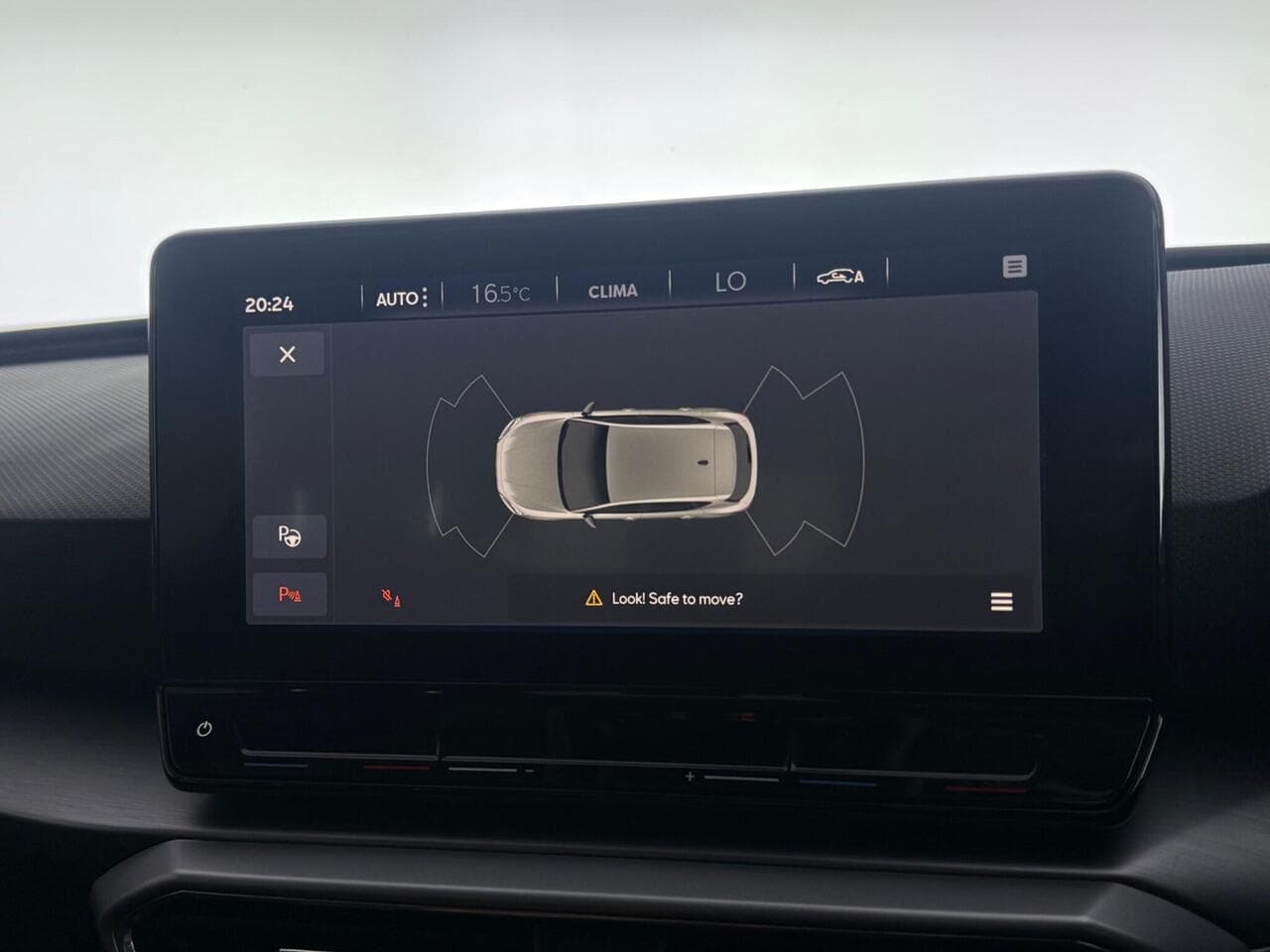 SEAT Leon thumbnail Infotainment System