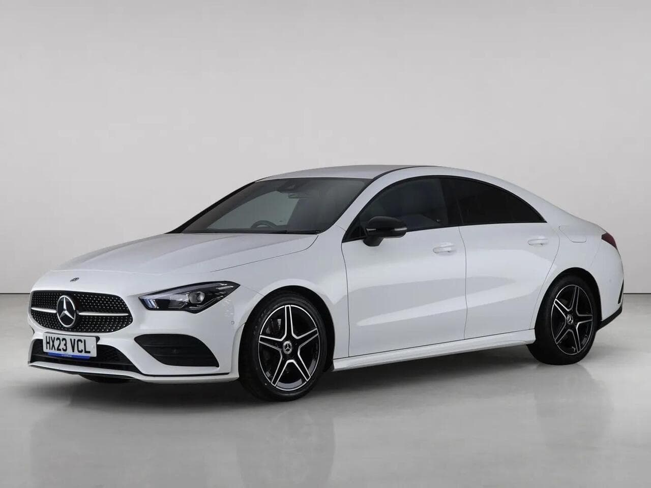 Mercedes-Benz CLA thumbnail Front Left