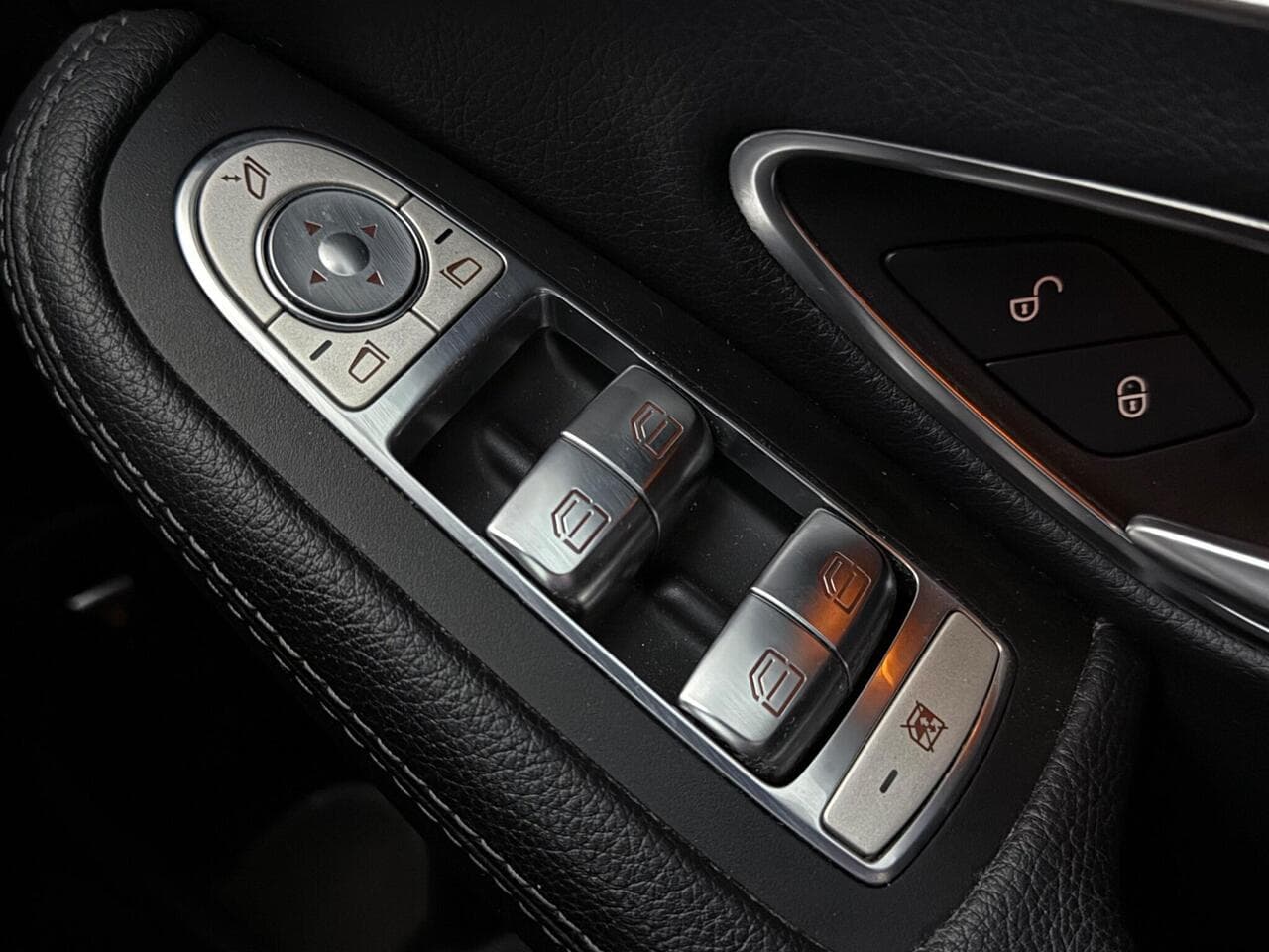 Mercedes-Benz C Class thumbnail Inconclusive