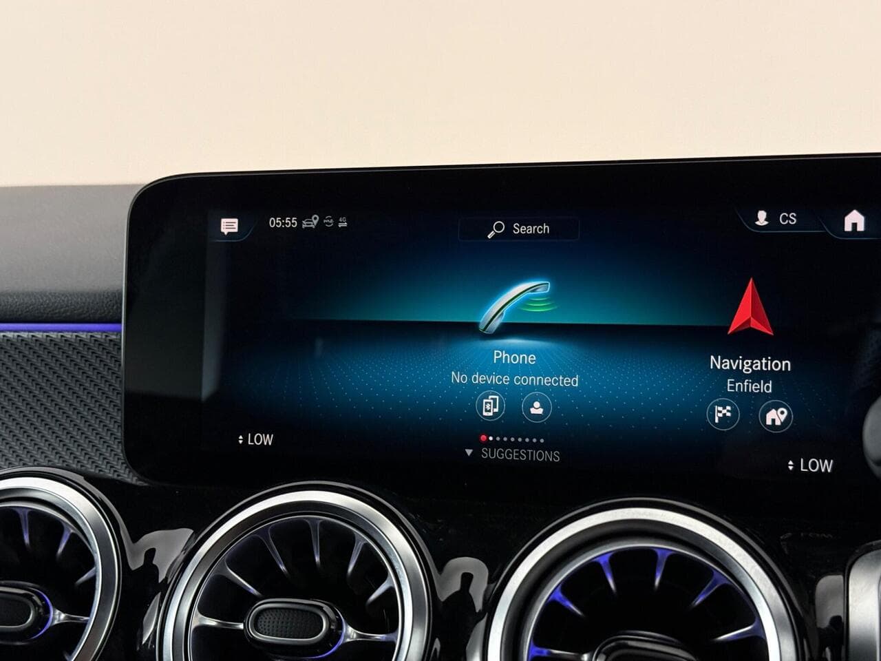 Mercedes-Benz GLB thumbnail Infotainment System