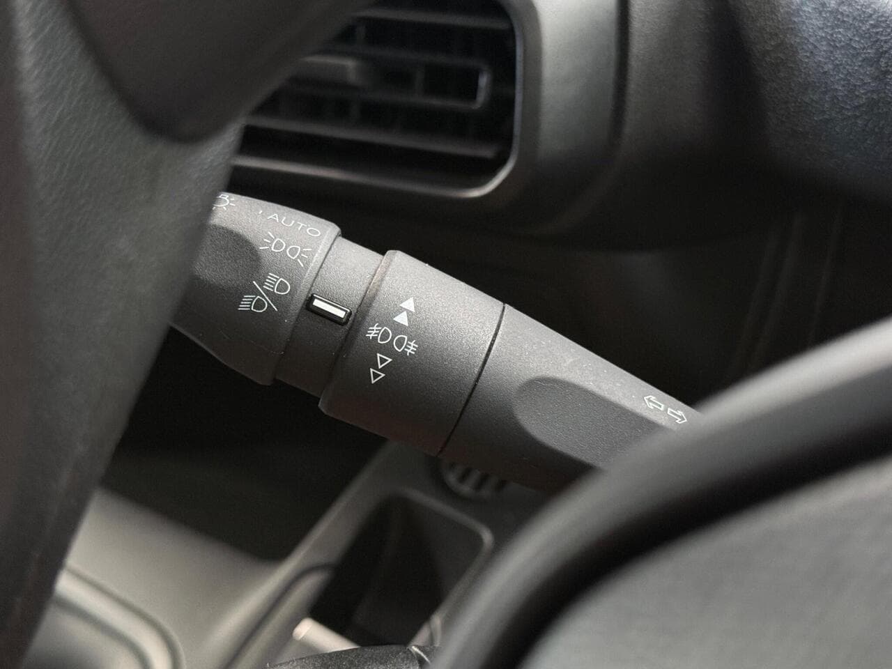 Peugeot Partner thumbnail Misc Controls