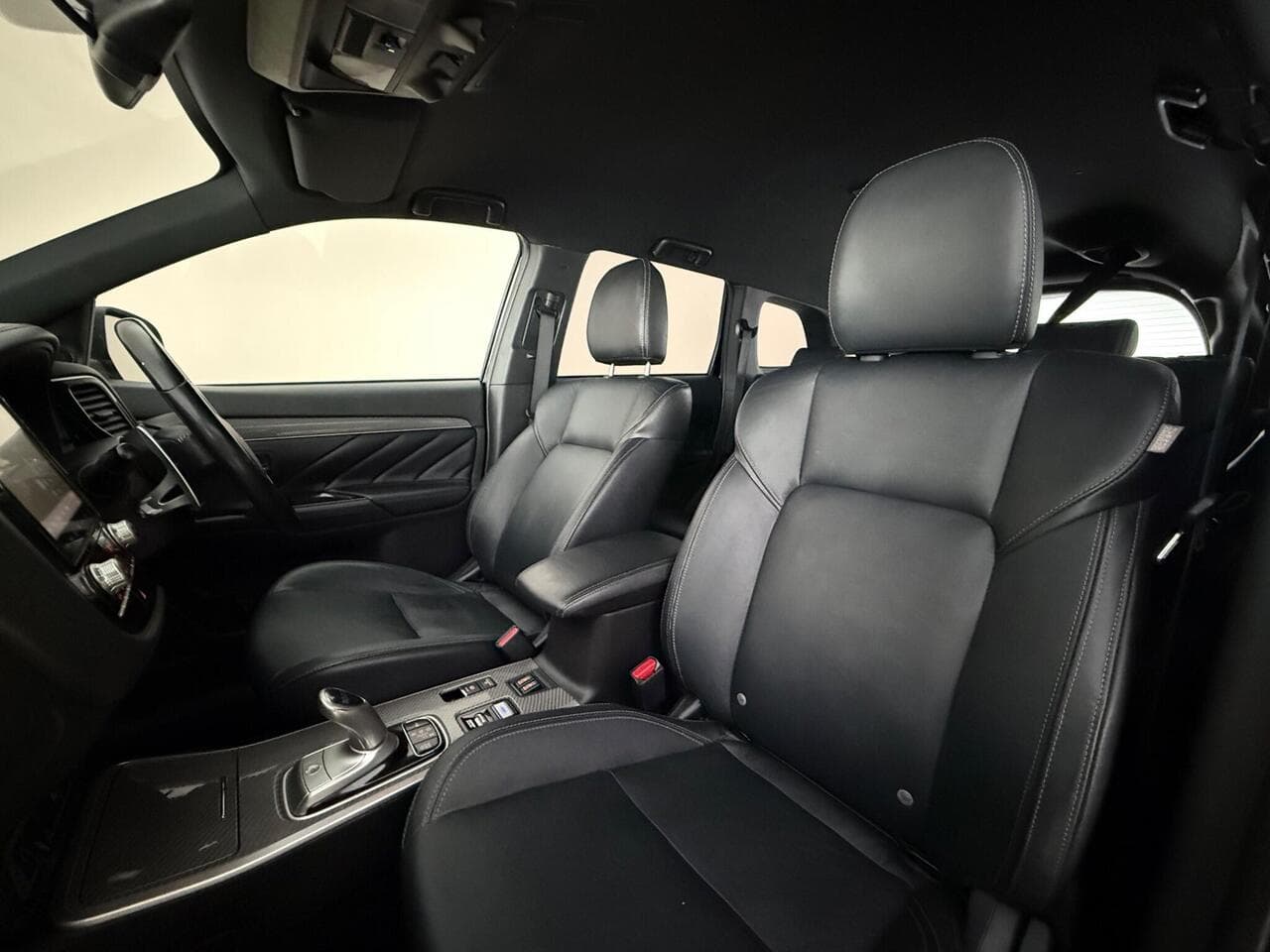 Mitsubishi Outlander thumbnail Seat Front Passenger