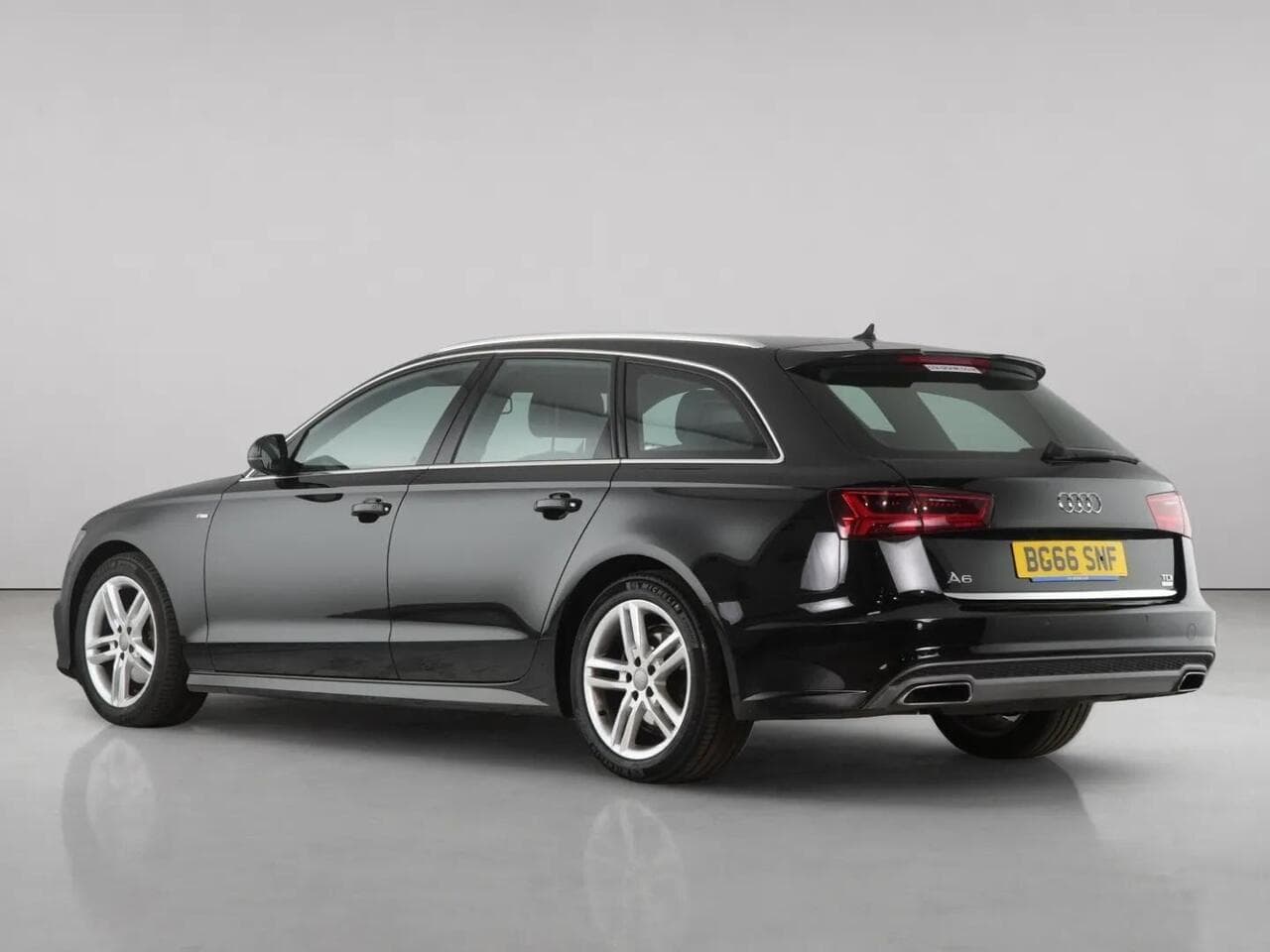 Audi A6 Avant thumbnail Rear Left