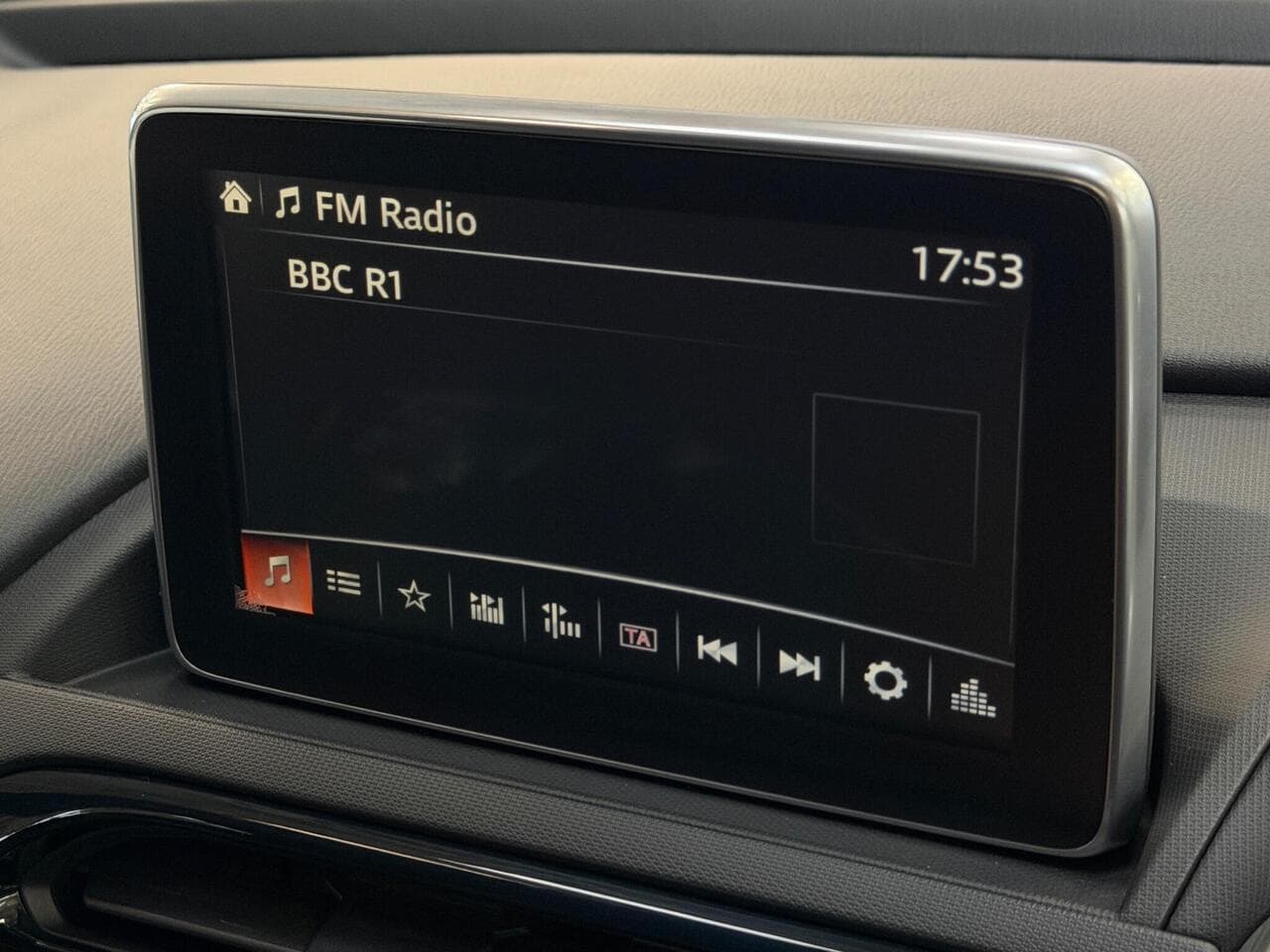 Mazda MX-5 thumbnail Infotainment System