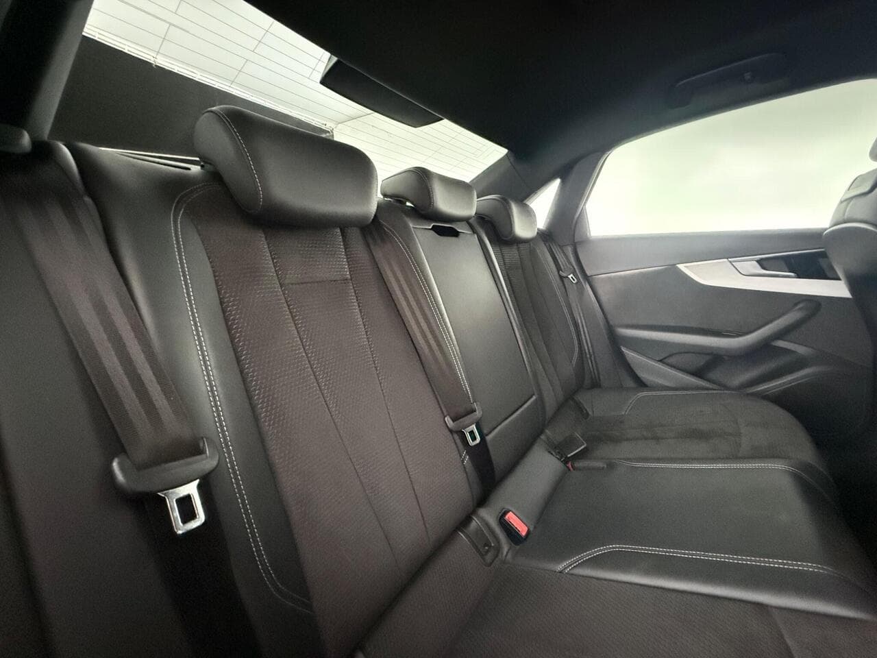 Audi A4 thumbnail Seats Rear