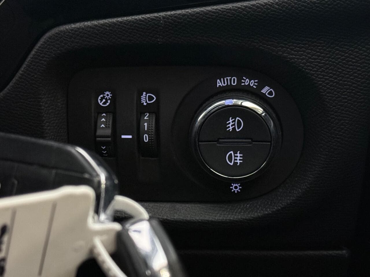 Vauxhall Corsa thumbnail Misc Controls