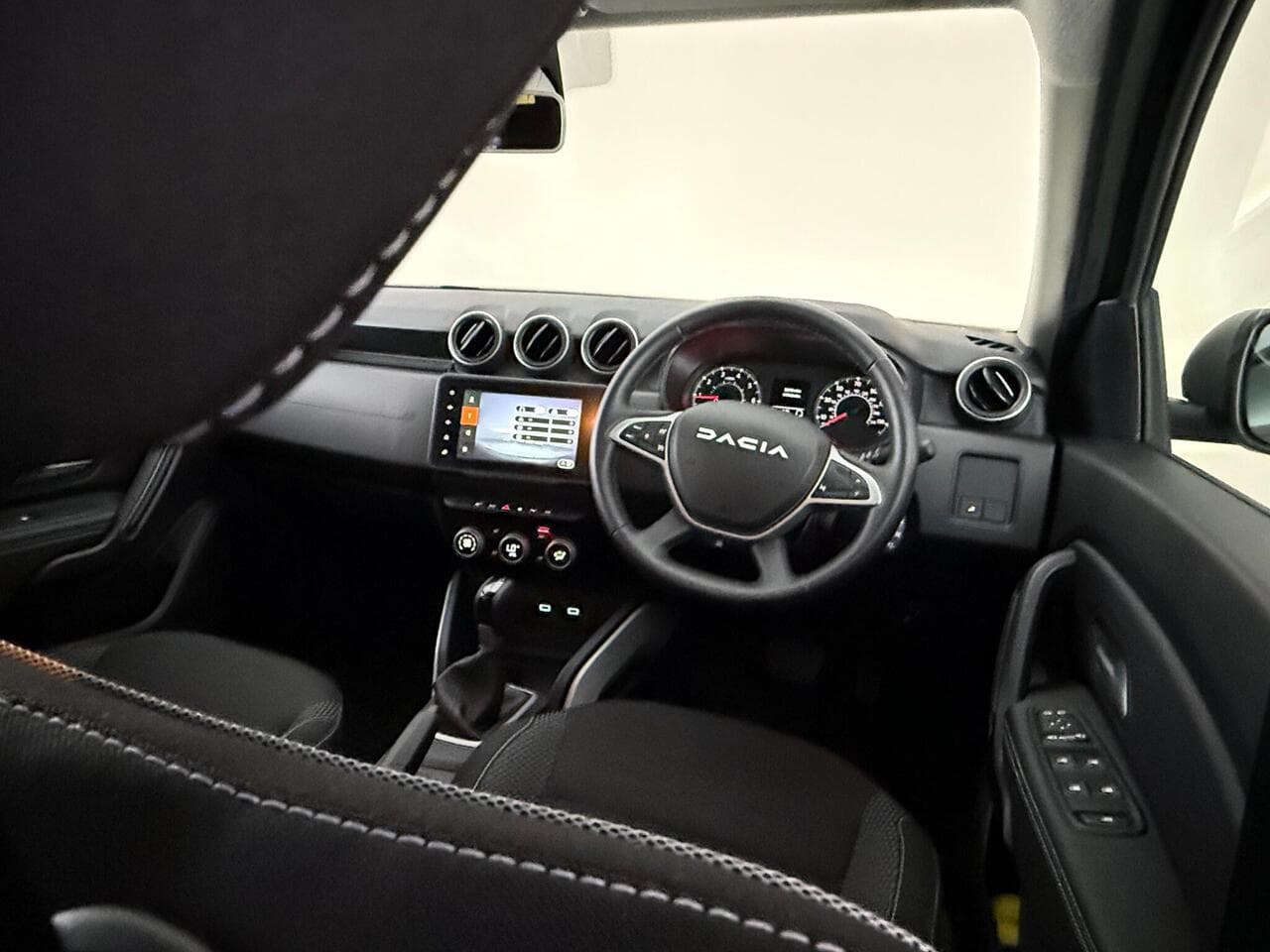 Dacia Duster thumbnail Interior Front