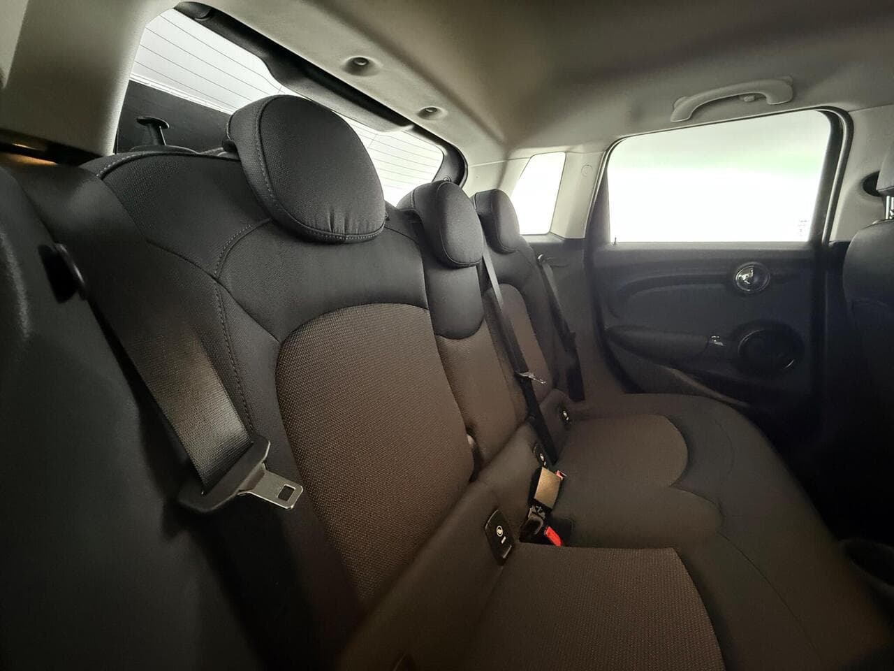MINI Hatch thumbnail Seats Rear