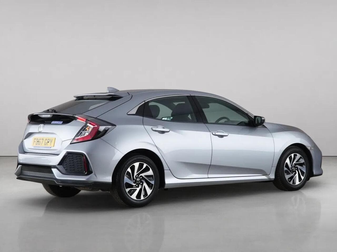 Honda Civic thumbnail Rear Right