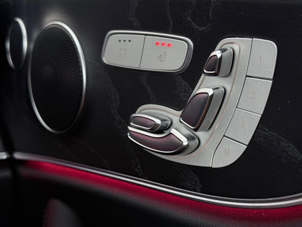 Mercedes-Benz E Class thumbnail Misc Controls