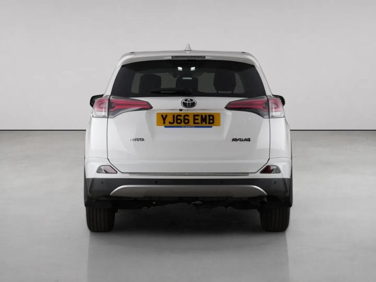 Toyota RAV4 thumbnail Rear