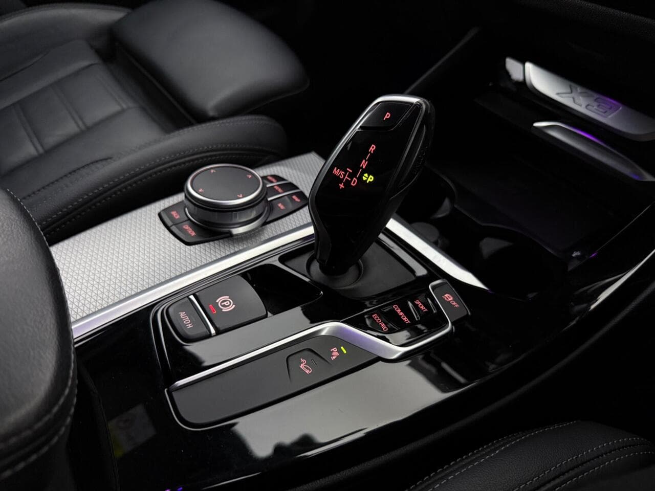 BMW X3 thumbnail Interior Front