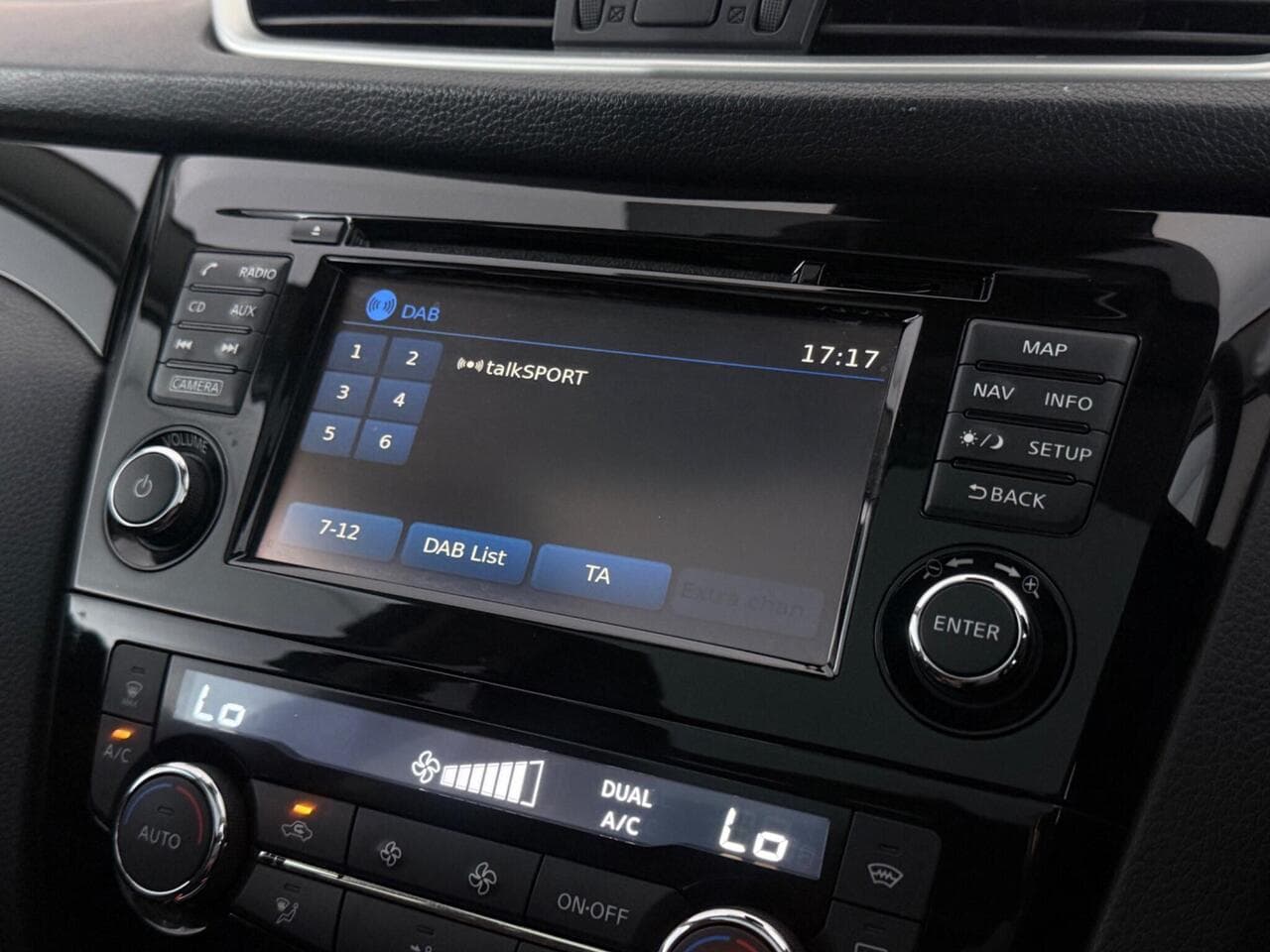 Nissan Qashqai thumbnail Infotainment System