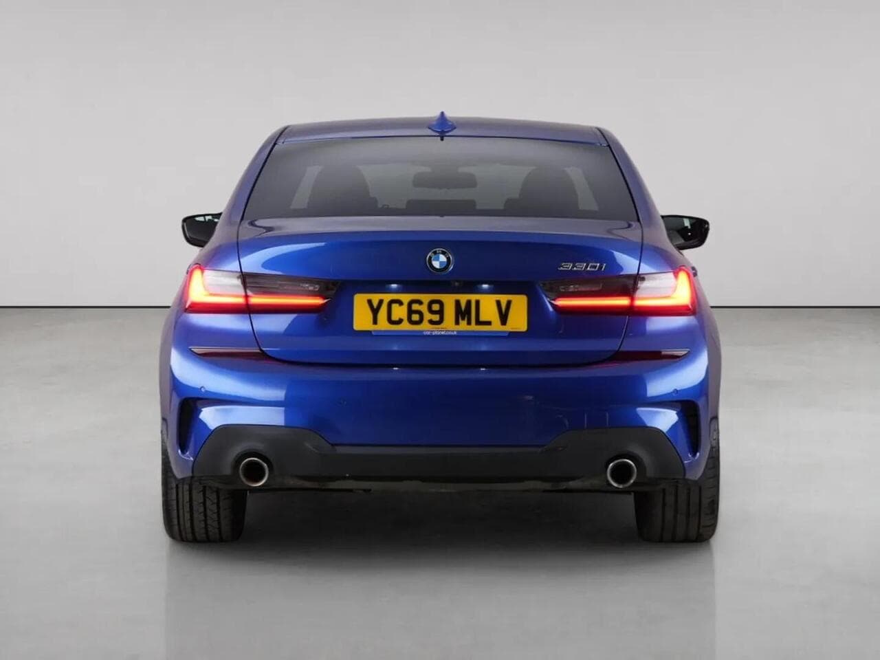 BMW 3 Series thumbnail Rear