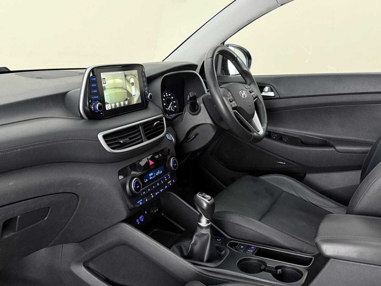 Hyundai TUCSON thumbnail Interior Front