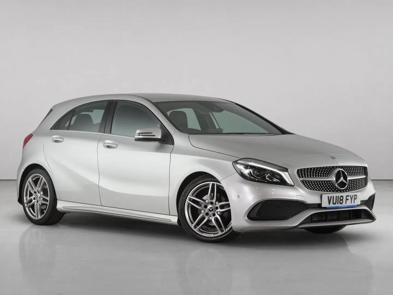 Mercedes-Benz A Class - Mercedes-Benz A Class 1.6 A180 AMG Line (Premium) Hatchback 5dr Petrol 7G-DCT Euro 6 (s/s) (122 ps)