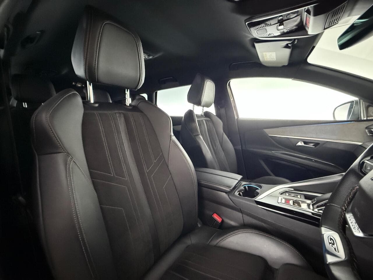 Peugeot 5008 thumbnail Seat Driver
