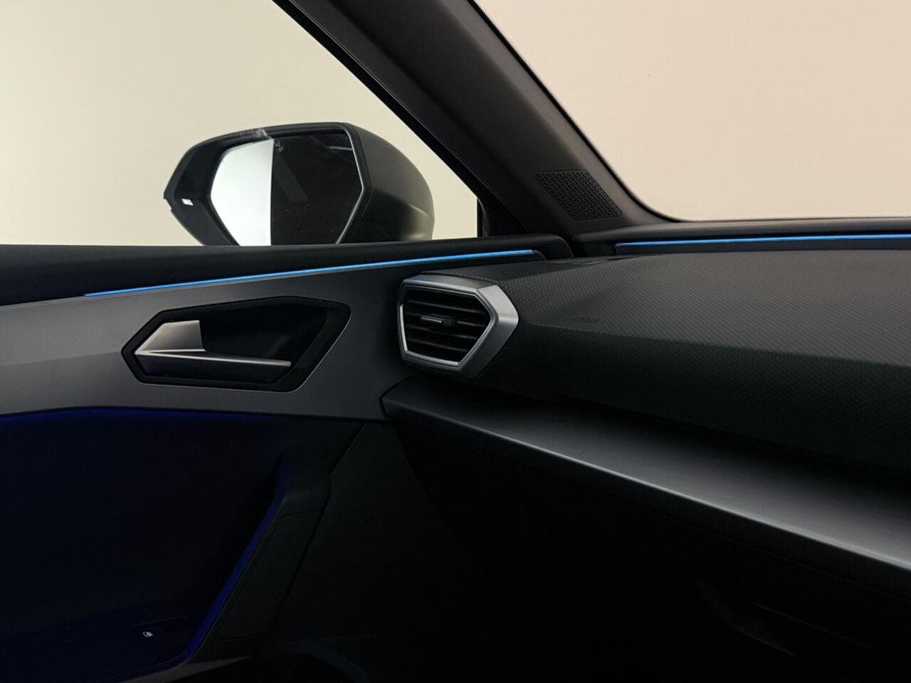 SEAT Leon thumbnail Interior Front