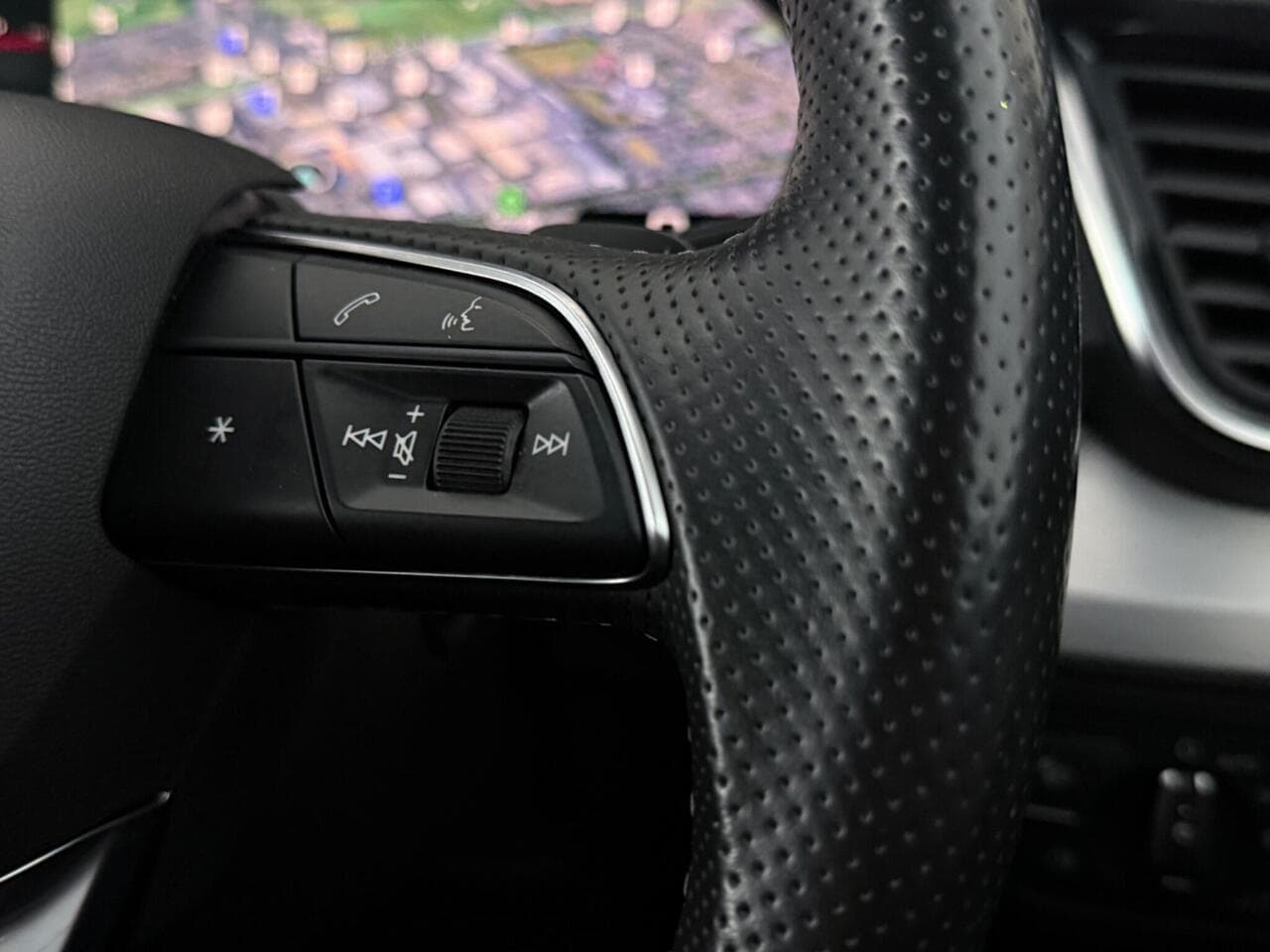 Audi Q5 thumbnail Misc Controls