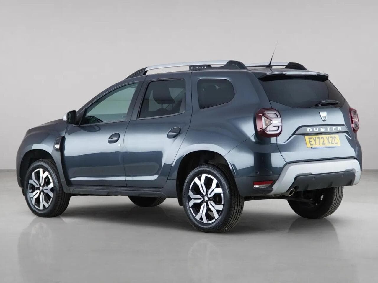 Dacia Duster thumbnail Rear Left