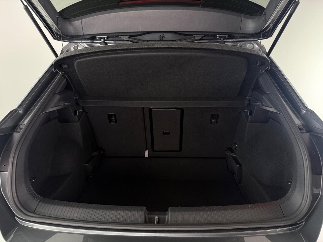 Volkswagen T-Roc thumbnail Boot