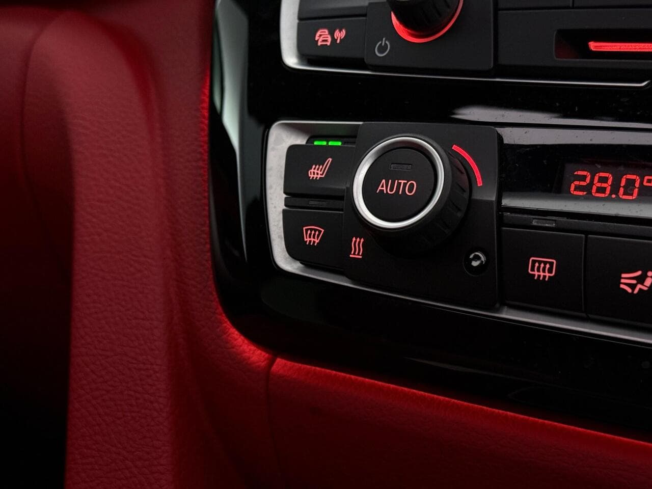 BMW 4 Series Gran Coupe thumbnail Misc Controls