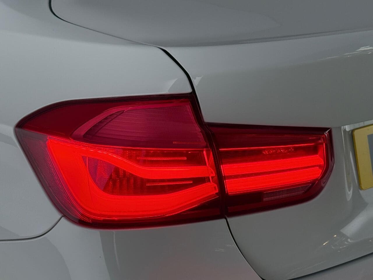 BMW 3 Series thumbnail Lights Rear