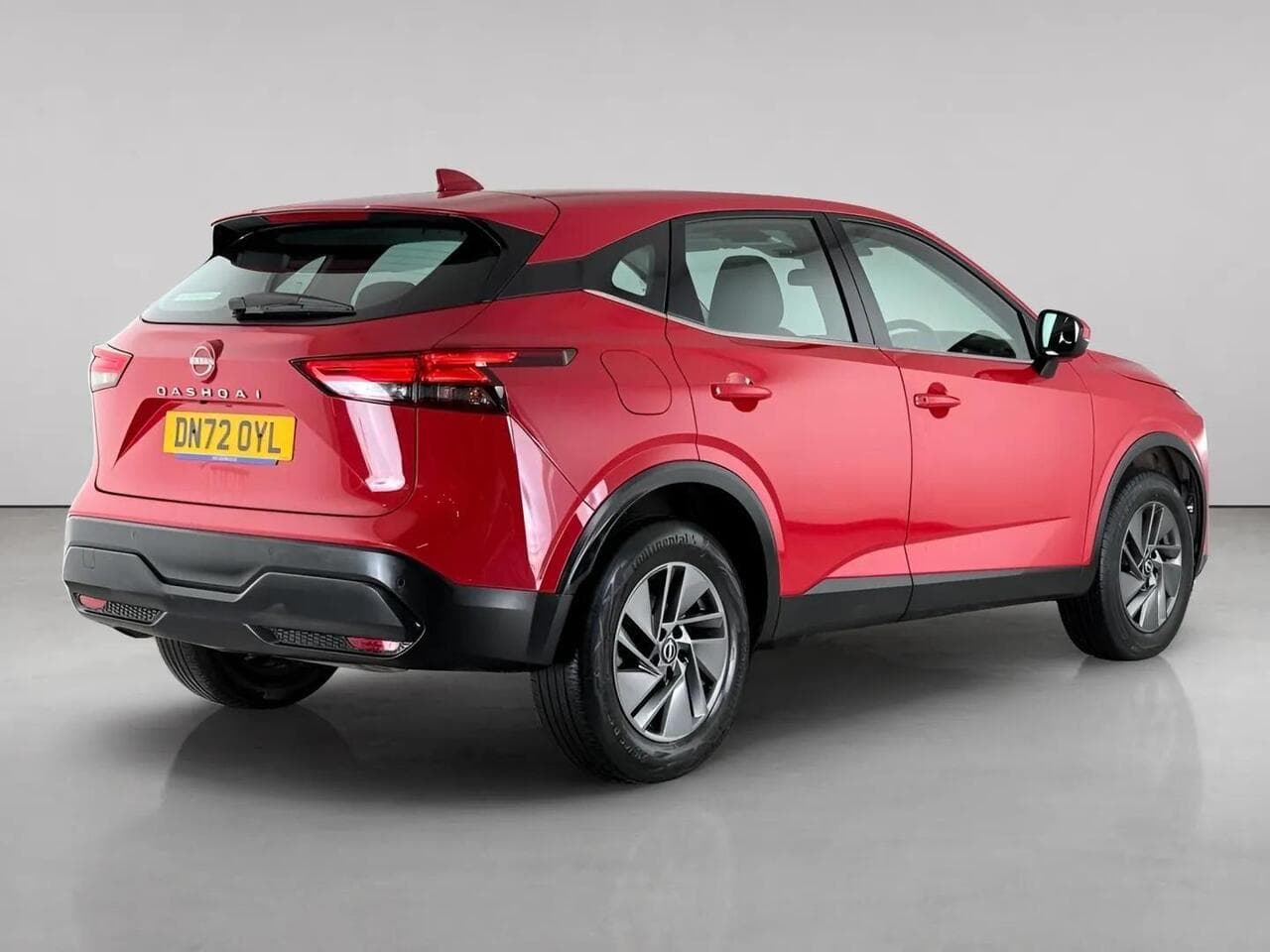 Nissan Qashqai thumbnail Rear Right
