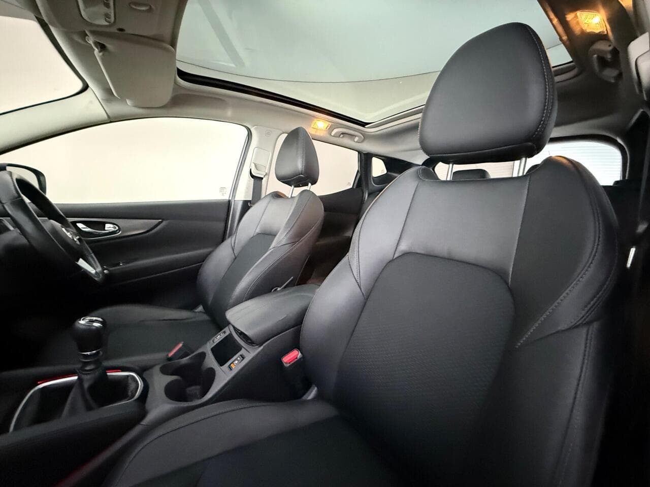 Nissan Qashqai thumbnail Seat Front Passenger