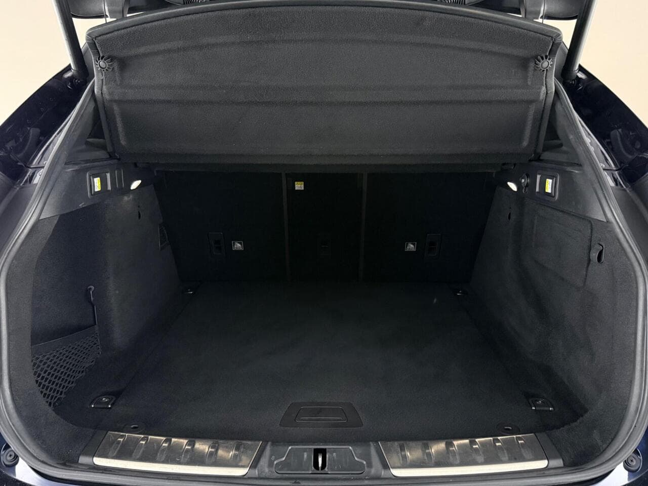 Jaguar F-PACE thumbnail Boot
