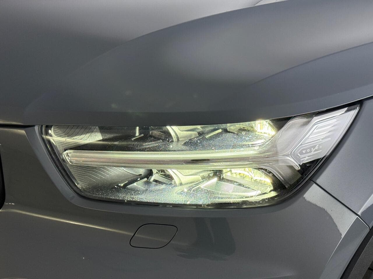 Volvo XC40 thumbnail Lights Front