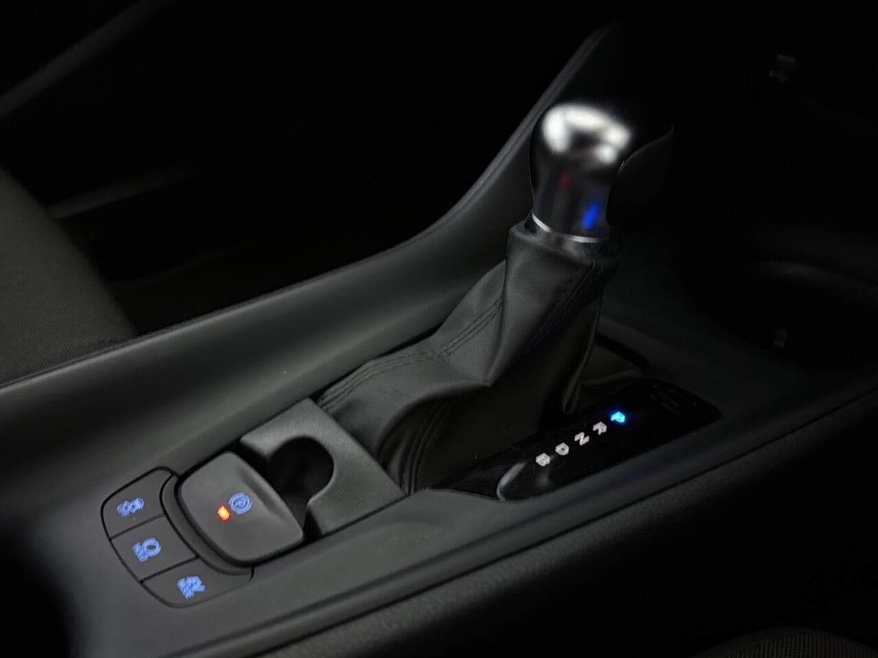 Toyota C-HR thumbnail Misc Controls
