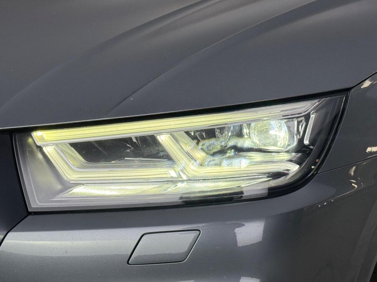 Audi Q5 thumbnail Lights Front