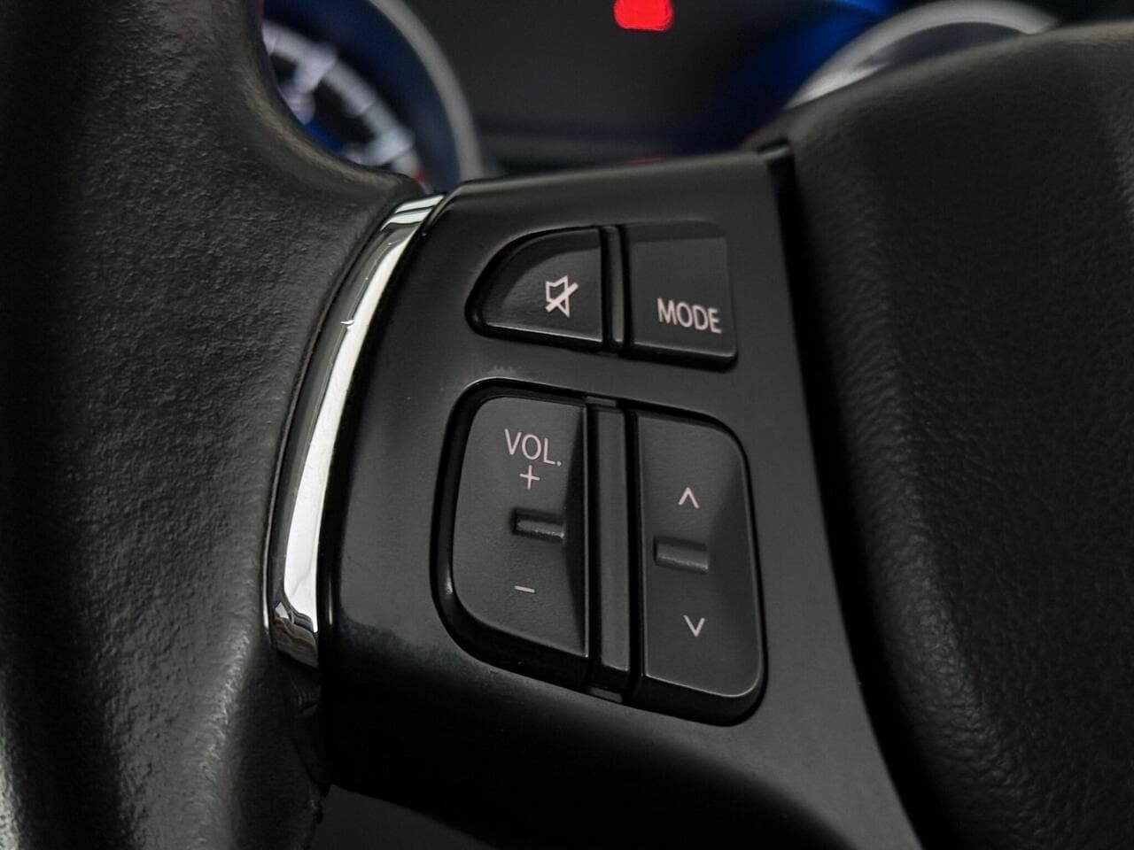 Suzuki Baleno thumbnail Misc Controls
