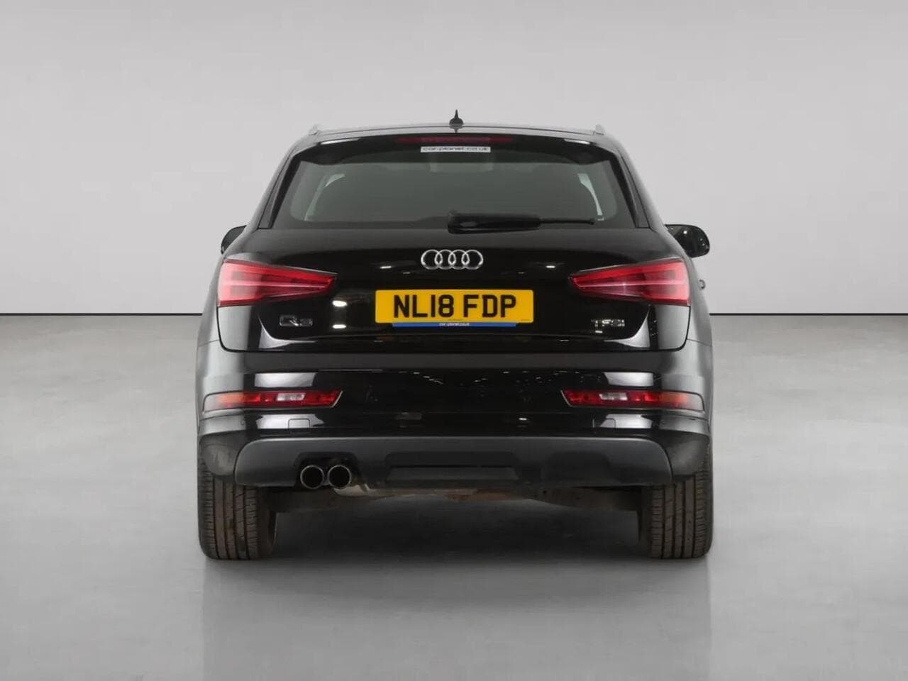 Audi Q3 thumbnail Rear
