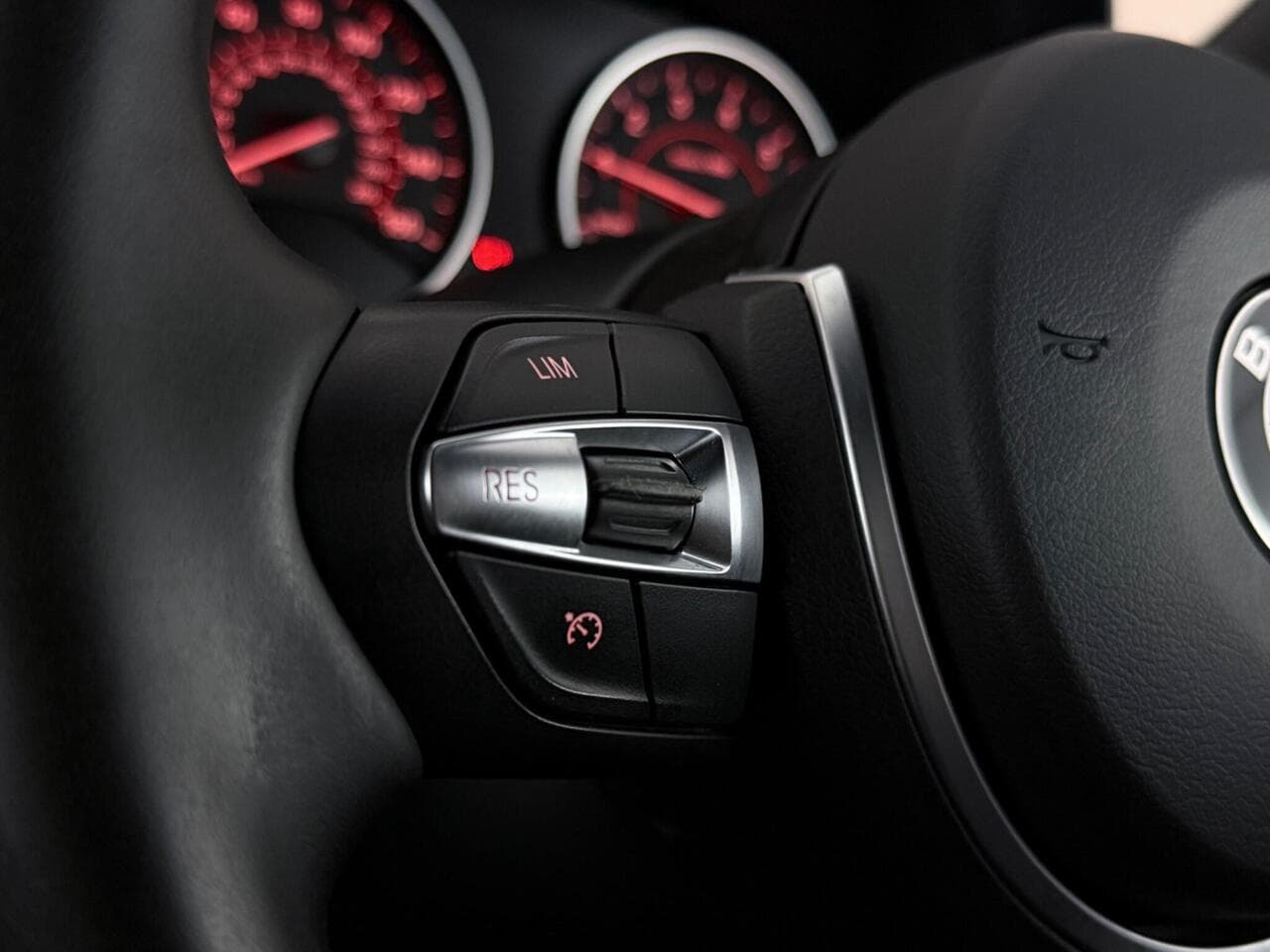 BMW 4 Series Gran Coupe thumbnail Misc Controls