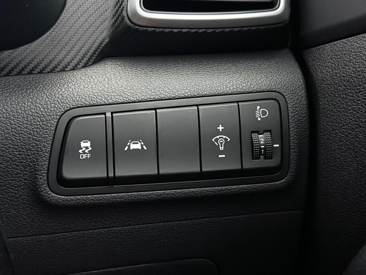 Hyundai TUCSON thumbnail Misc Controls