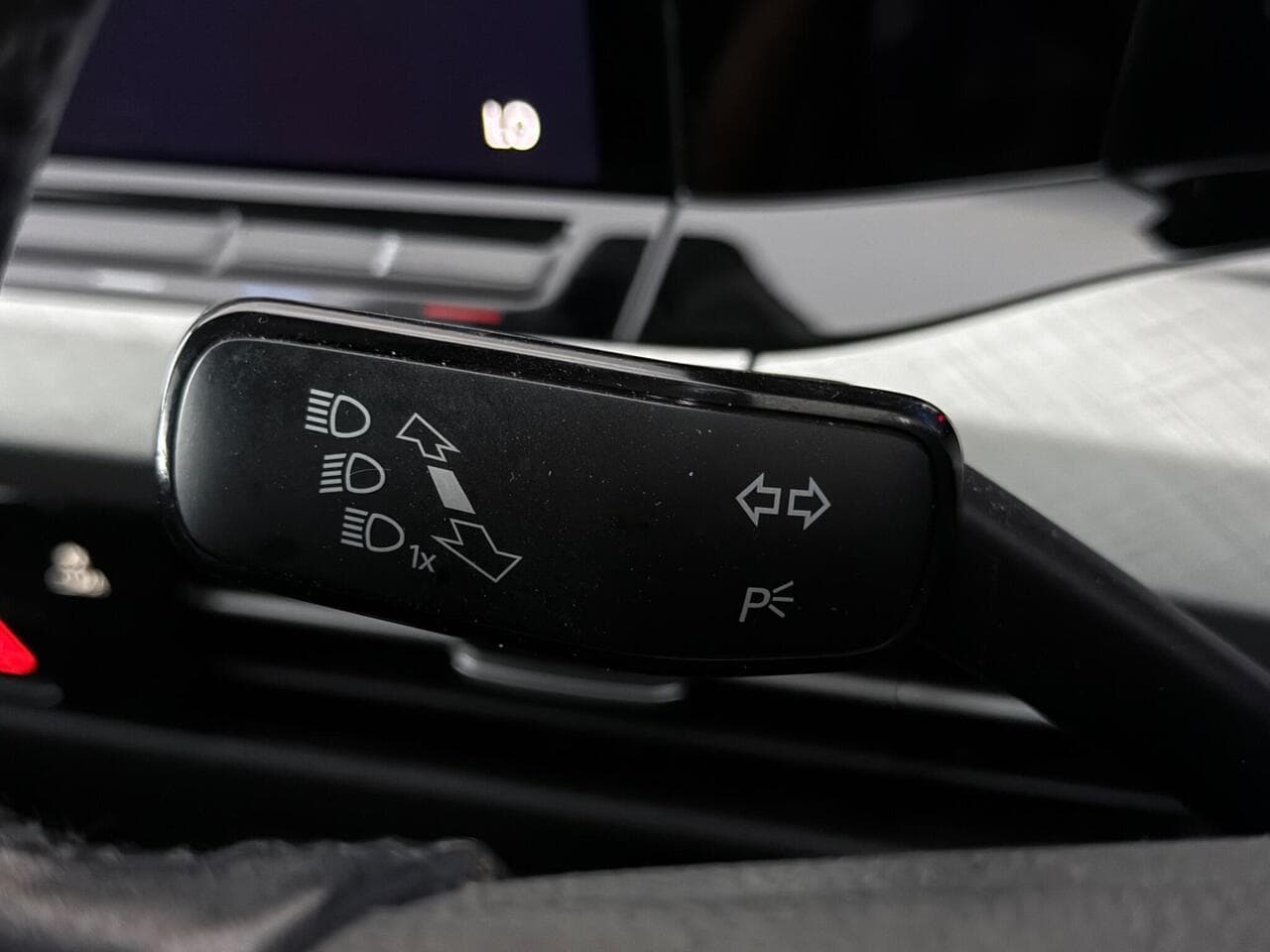 Volkswagen Golf thumbnail Misc Controls