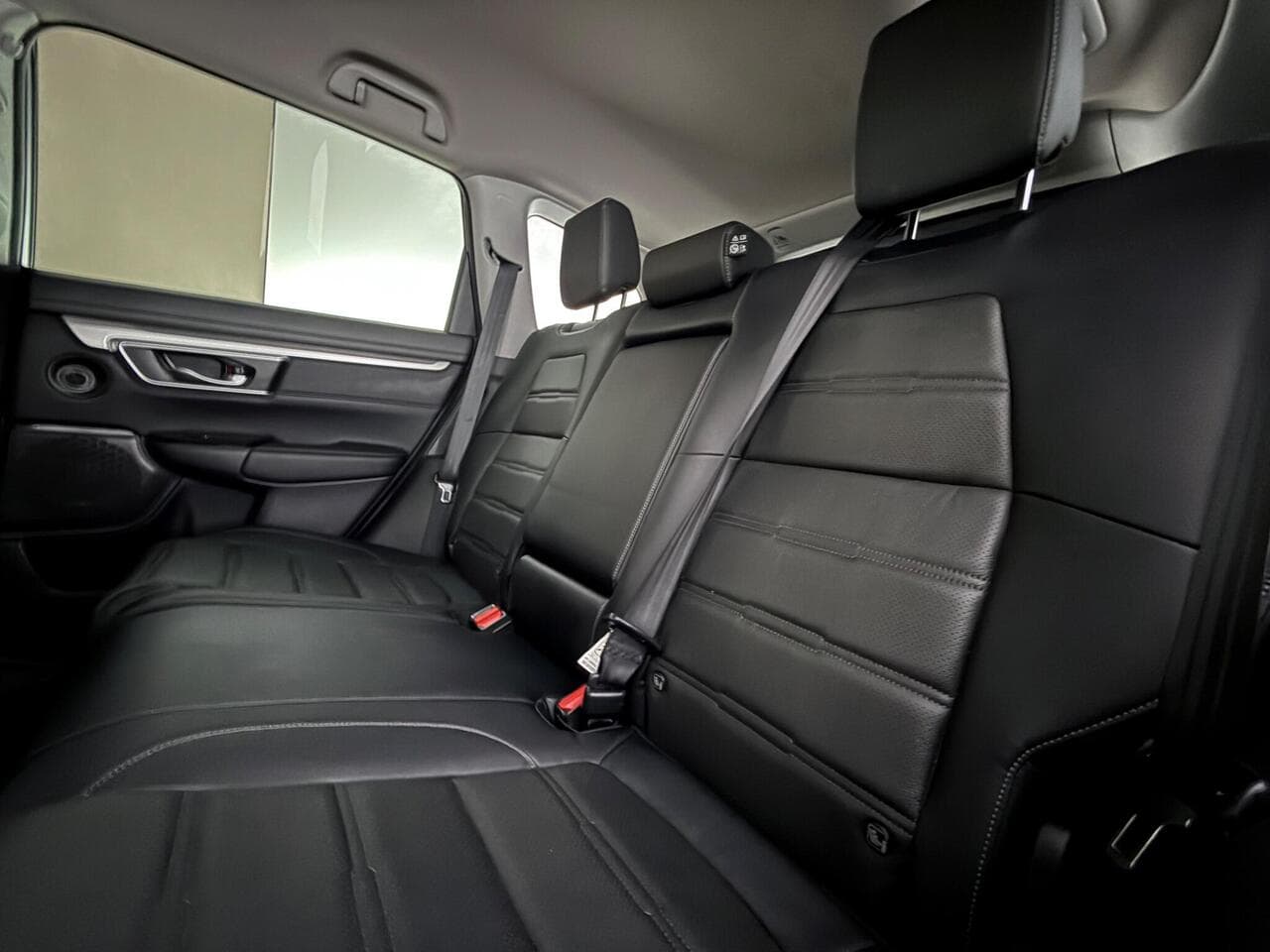 Honda CR-V thumbnail Seats Rear
