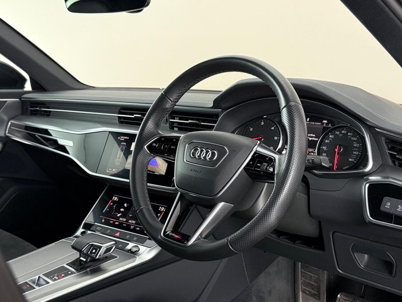 Audi A6 Saloon thumbnail Interior Front
